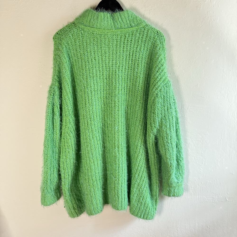Free People Oasis Oversized Tunic Sweater Mock Neck Fuzzy Chunky Green Energy SM - Picture 7 of 11